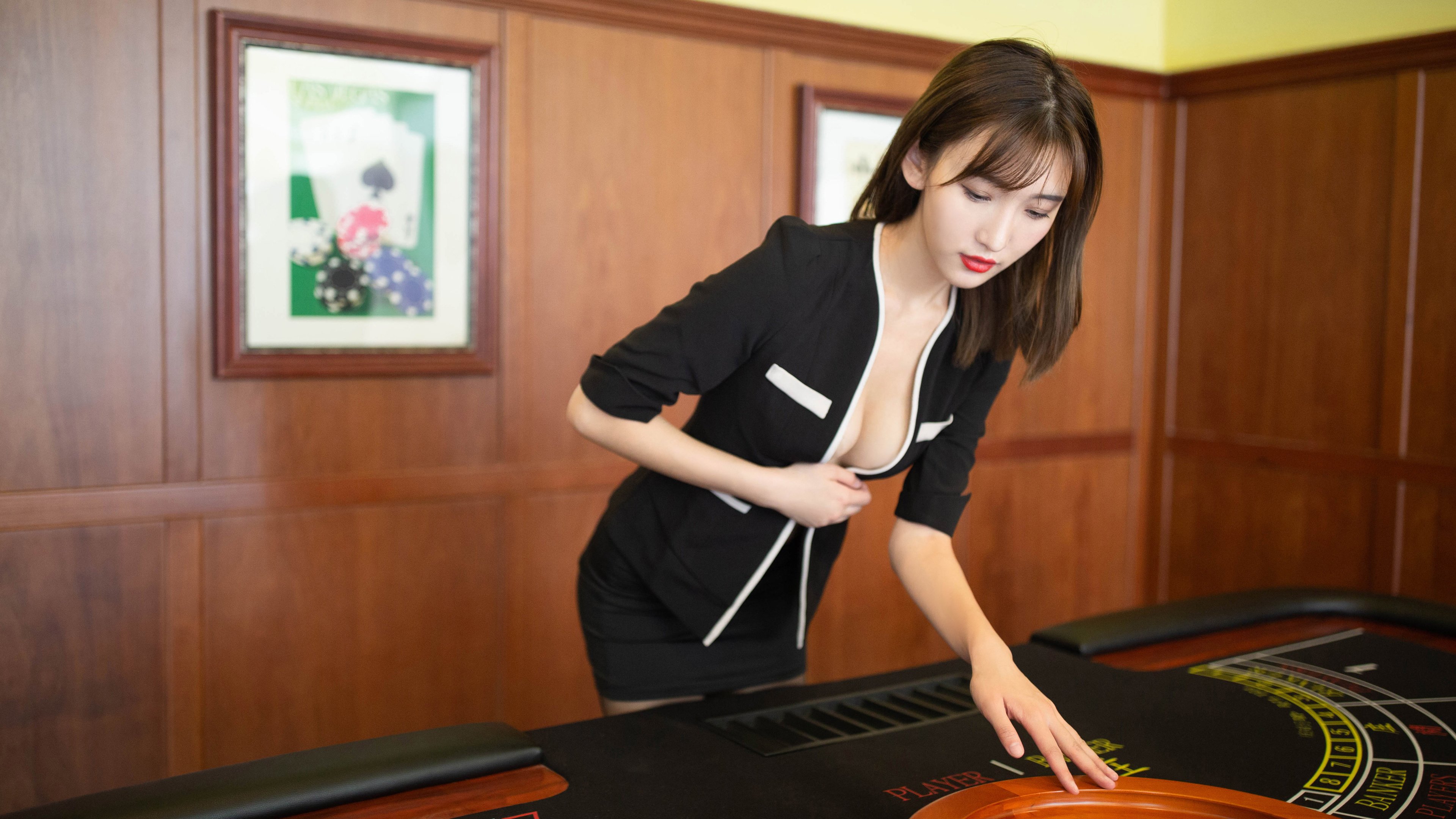 华体会手机网站-西甲夜赛，精彩远射与守门神扑救精彩绝伦，西甲守门员排名